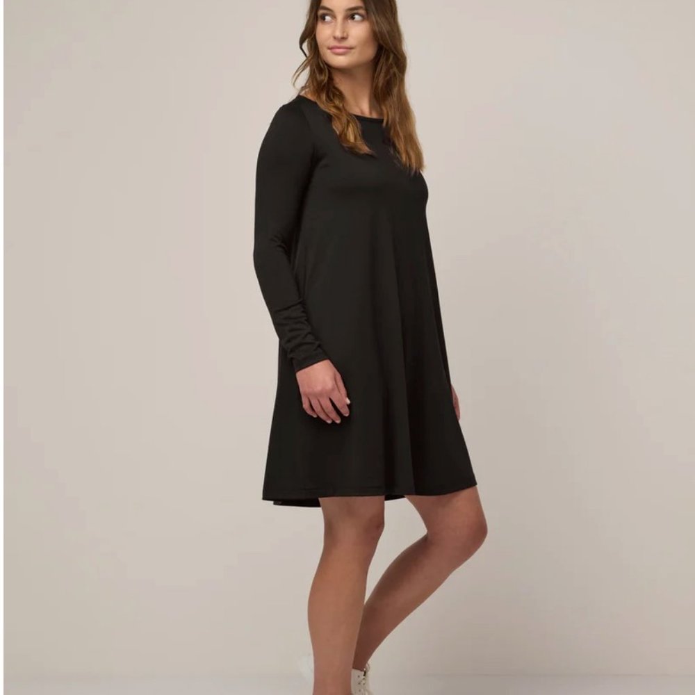 Wool& Rowena Swing Dress (Medium, long) Black